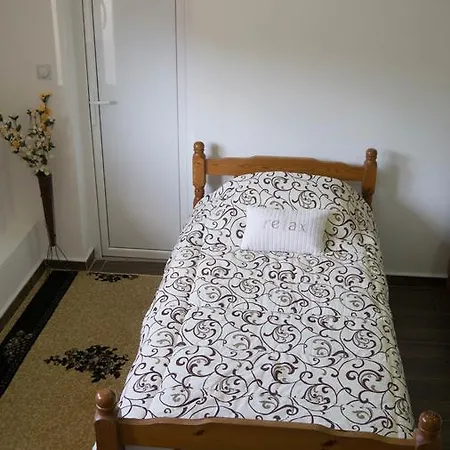 Lola & Nikola * Pirot