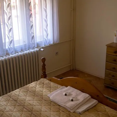 Lola & Nikola Bed & Breakfast