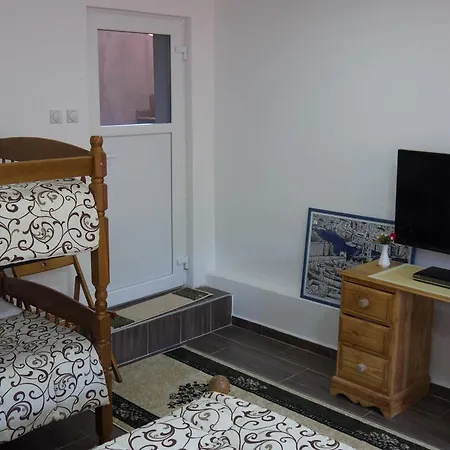 Lola & Nikola Frühstückspension *